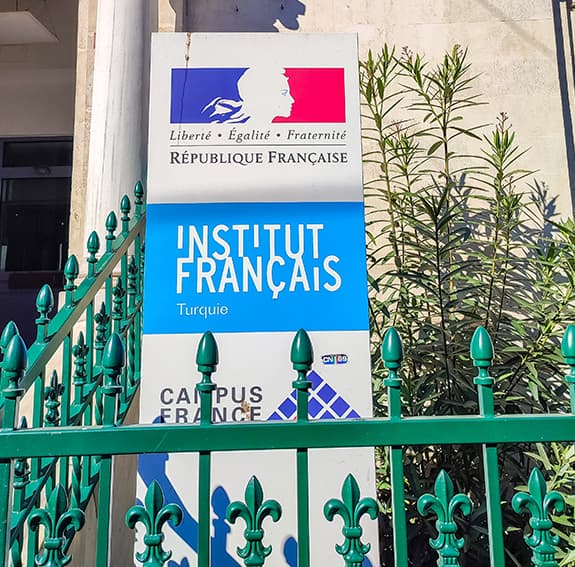 Institut Francais